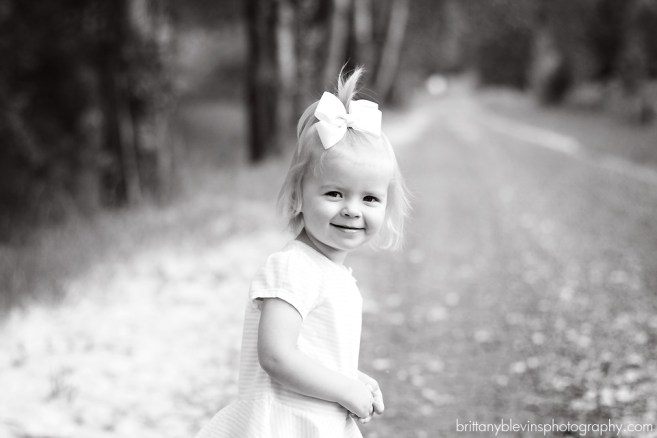 olivia009_bw_fb